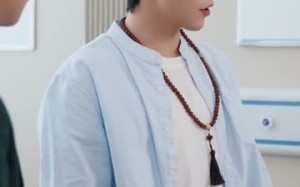 “左手能悬壶济世，右手能持剑杀生（80集）短剧夸克网盘在线免费看全集