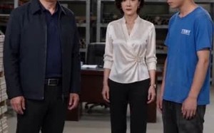 跟亲戚干三年，我只分到一台破面包车（42集）短剧夸克网盘全集免费看