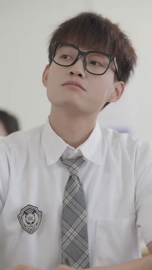 八岁萝莉找上门，孩子他妈是校花（79集）精彩短剧来袭
