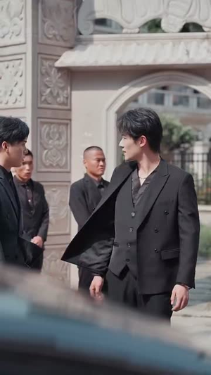 失控暗恋对象总想撩我（73集）短剧全集抢先看
