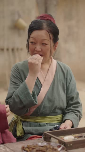 她苟活成了王者（99集）快来看短剧