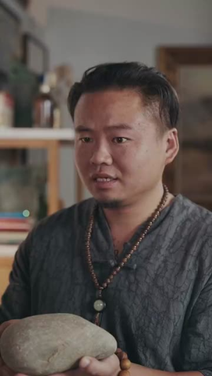 鉴宝赌石双眼变异开始搞钱（99集）热门爆款短剧