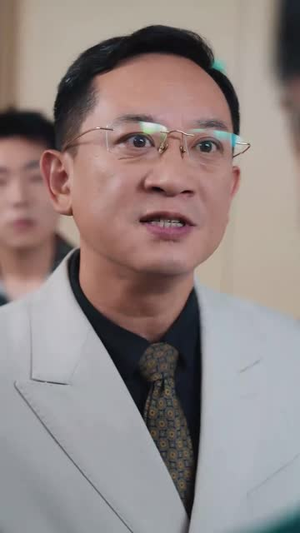 心跳危机（75集）一起看短剧