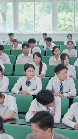 当山河四省高三生成为京市真千金（66集）集免费看短剧