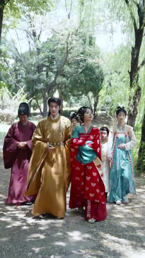 且看肥娘扶儿上皇位（60集）热门短剧抢先看