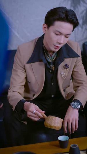 叛师后，大师姐哭了（82集）解说文案