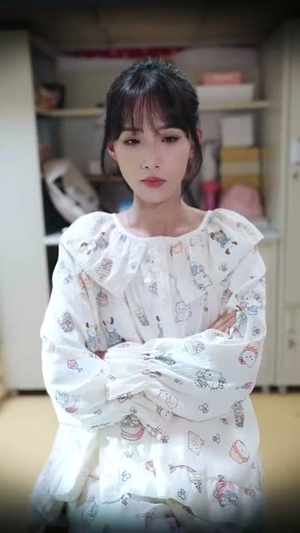 重回校园我赖上高冷校花（77集）在线观看