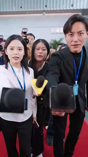 家庭群曝光后我杀疯了（30集）夸克在线观看