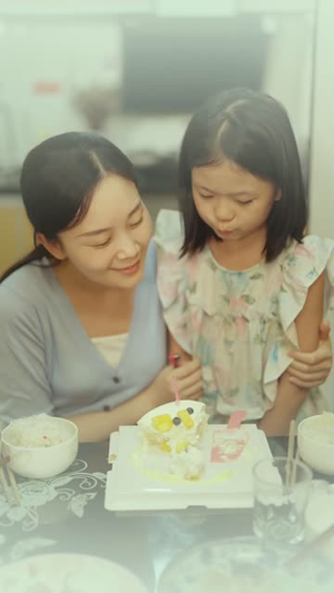 重生乖孙女,带奶奶整顿全家(30集) 重生乖孙女,带奶奶整顿全家(30集)热播古装短剧