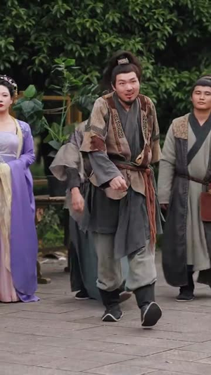 救命，哭包婆婆她扛着野猪下山了（80集）免费短剧合集