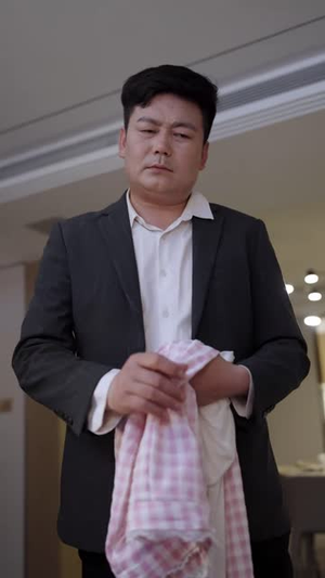 相亲对象她长的很乖（35集）免费看短剧