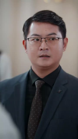 玫瑰于灰烬中重绽(65集) 玫瑰于灰烬中重绽(65集)上热门短剧