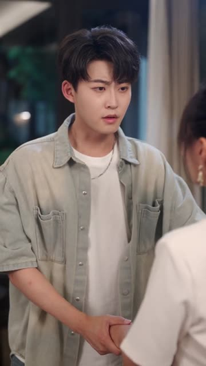 霓裳归来适九天(85集) 霓裳归来适九天(85集)温柔追捕短剧