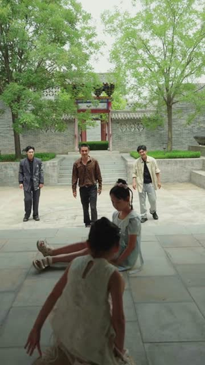 穿越都市我成了三岁老祖宗(122集) 穿越都市我成了三岁老祖宗(122集)百亿短剧抢先看