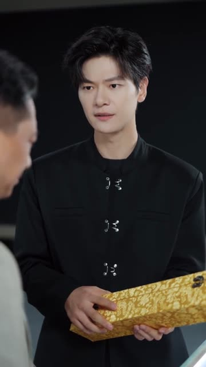 本想做个假古董,却成了鉴宝大师(80集) 本想做个假古董,却成了鉴宝大师(80集)短剧后续更精彩