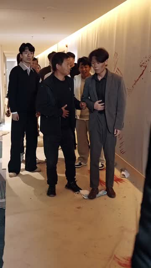 末世:我能听到别人心声(67集) 末世:我能听到别人心声(67集)精彩短剧看不停