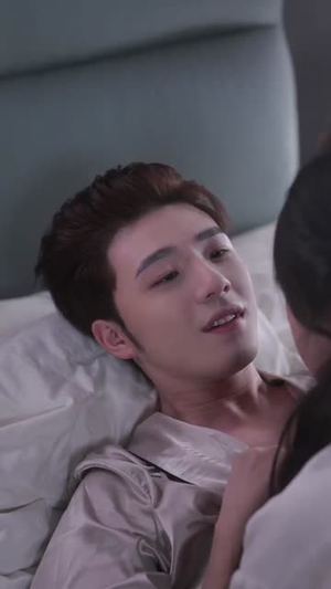 闺蜜的大哥很凶,但他喊我宝宝(80集) 闺蜜的大哥很凶,但他喊我宝宝(80集)贝贝短剧分享