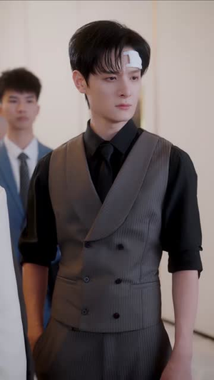 被甩的实习生？她是董事长！（59集）正能量短剧分享