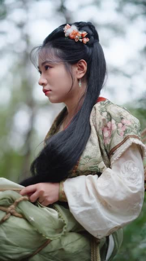 穿越后,我带三个崽崽整顿恶人谷(65集) 穿越后,我带三个崽崽整顿恶人谷(65集)在线观看全集