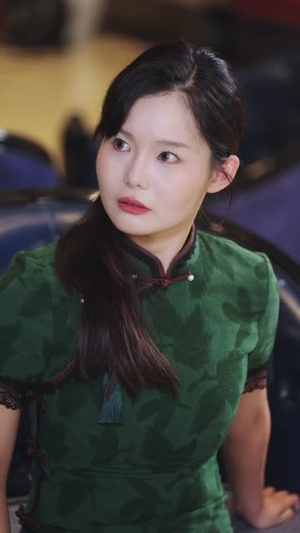 签到八年,被校花外甥女曝光了(80集) 签到八年,被校花外甥女曝光了(80集)红果免费短剧