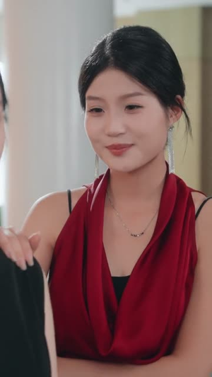 觉醒后恋爱脑大小姐摊牌了(80集) 觉醒后恋爱脑大小姐摊牌了(80集)精彩短剧看全集