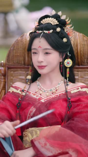 带手机穿越,我躺皇帝怀里刷短剧(82集) 带手机穿越,我躺皇帝怀里刷短剧(82集)热门短剧看不停