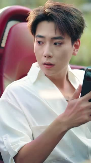 我爸二婚,校花妹妹助我走上人生巅峰(81集) 我爸二婚,校花妹妹助我走上人生巅峰(81集)免费短剧就是爽