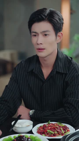 密爱五年,男友给我发来婚礼请柬(76集) 密爱五年,男友给我发来婚礼请柬(76集)最火短剧推荐