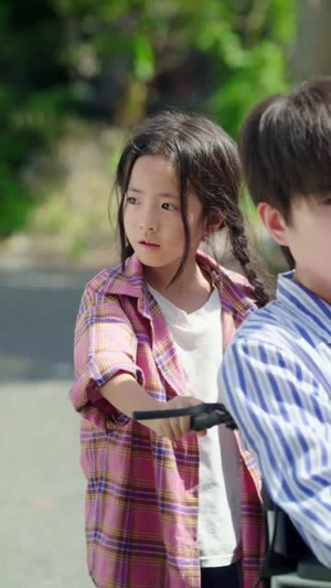 那年月光落满地（60集）热门短剧推荐