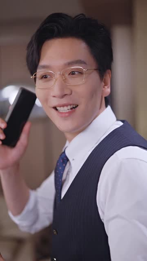 爱恨如烟坠云端（71集）精彩的网络短剧