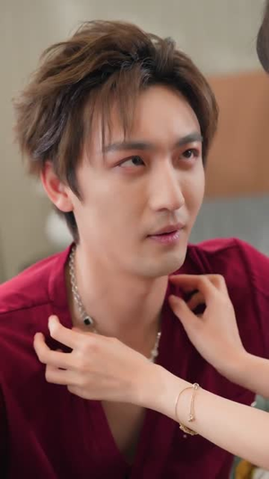 穿越反派,开局绑架女主(80集) 穿越反派,开局绑架女主(80集)免费版