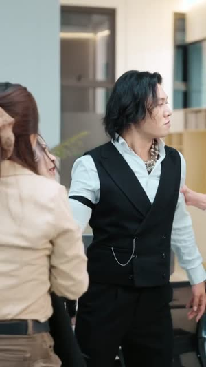 逃出园区(28集) 逃出园区(28集)推荐好短剧