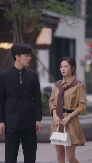 裴律师追妻:她竟是隐藏大佬(80集) 裴律师追妻:她竟是隐藏大佬(80集)去哪里看