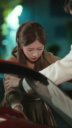 碰瓷将军成了我的止痛药(84集) 碰瓷将军成了我的止痛药(84集)简直不要太好看