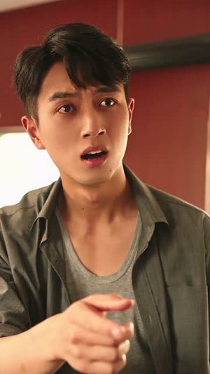 我在火车上重振家族荣耀（80集）免费短剧看全集