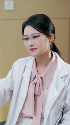 增高手术后，老公他不装了（94集）热播短剧来袭