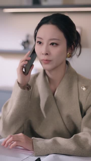 凭空多了个儿子销户后有人慌了(60集) 凭空多了个儿子销户后有人慌了(60集)火爆短剧热播中