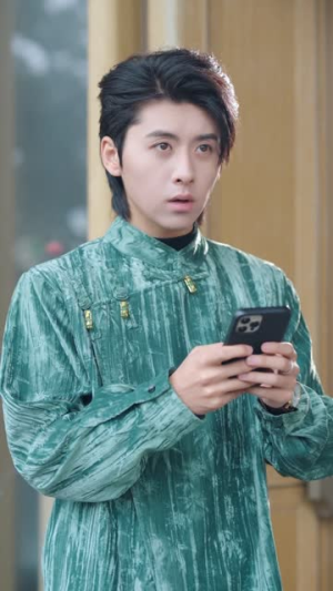 系统憨憨我发癫,联手整治穿书圈(62集) 系统憨憨我发癫,联手整治穿书圈(62集)短剧在线更新