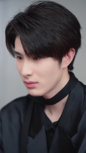 旗袍下的荆棘（71集）全剧免费观看