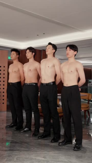 哎呀,捡来的爹地追妻忙(100集) 哎呀,捡来的爹地追妻忙(100集)短剧在线观看