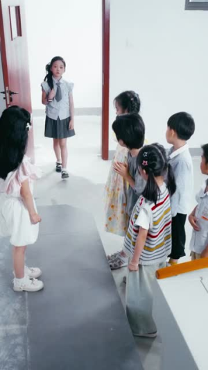 萌妈驾到，儿子请接招（60集）热门短剧分享