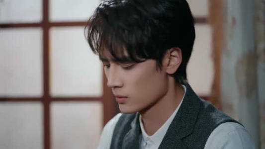 裂焰（50集）爆火短剧追不停