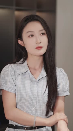 大佬穿成寡妇：开局负债百万（45集）好看的短剧