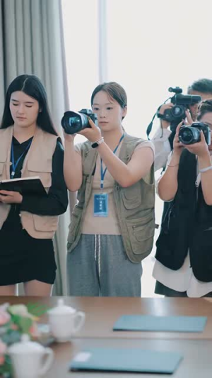 觉醒后大小姐高不可攀（60集）热门爆款短剧