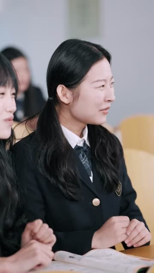 校草超风光我御剑惹笑料（81集）短剧上头又好看