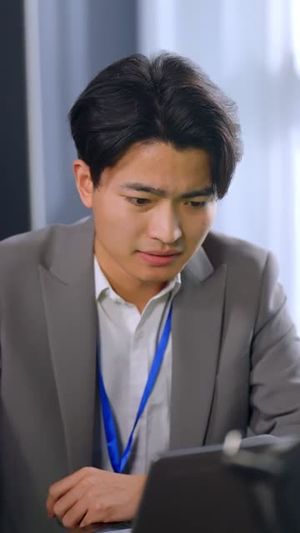 系统加持，气人就暴富（85集）独家资源免费看