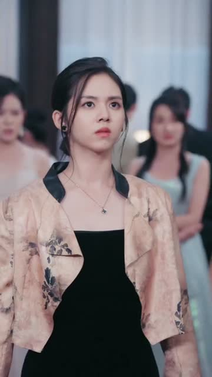 封总，你家小白花她开大了（60集）小短剧推荐