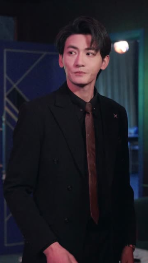 逆袭从揭穿黑料开始（80集） 推荐你们也去看