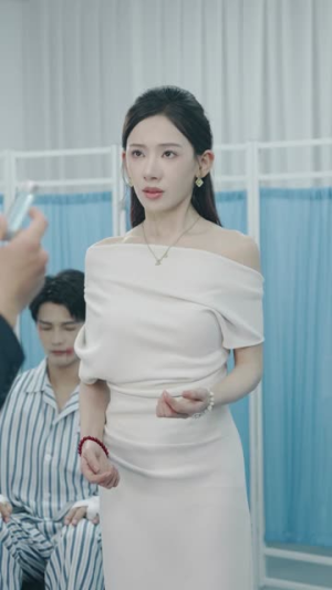 别惹小白脸,他真是董事长(68集) 别惹小白脸,他真是董事长(68集) 短剧中追到爽