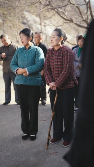 七零大旱，我家挖出地下暗河（82集）短剧热播中